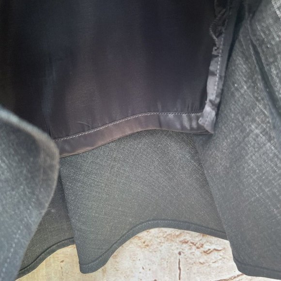 REBECCA Taylor A-Line Gray Flounce Hem Pencil Skirt Size 6 Business Casual - Picture 4 of 6